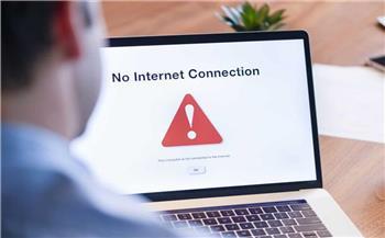 علماء يحذرون من انهيار مفاجئ للإنترنت بالعالم