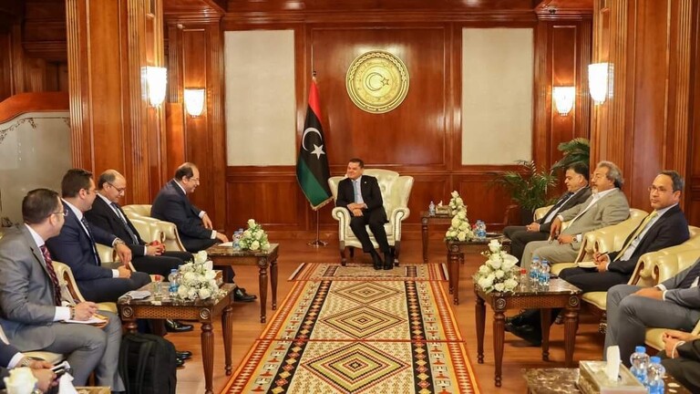 بتوجيهات من الرئيس السيسي.. اللواء عباس كامل يزور ليبيا لتعزيز العلاقات