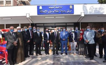 رئيس جامعة أسيـــوط  يثمن انجازات السيـــسى فى الصعيد