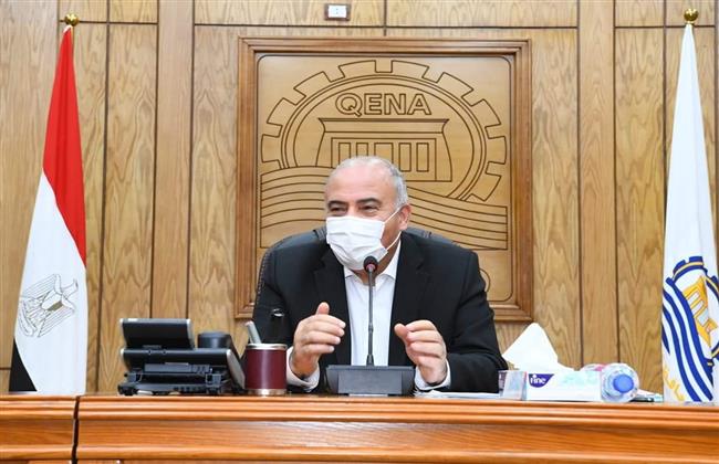 محافظ قنا يبحث آليات تنفيذ مبادرة تحسين "النظافة والبيئة"