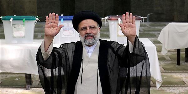 رسمياً.. إبراهيم رئيسي رئيساً جديداً لإيران