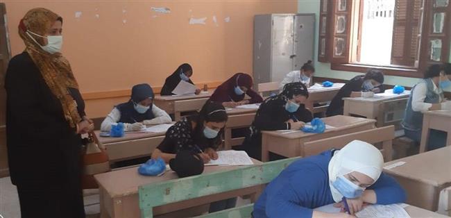مديرة إدارة الفشن التعليمية تتفقد امتحانات الدبلومات الفنية