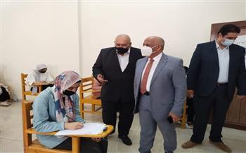 نائب رئيس جامعة الزقازيق يتفقد أعمال امتحانات الفصل الدراسي الثاني 