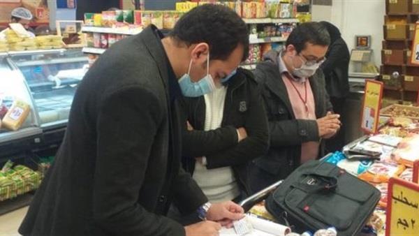 55 مخالفة لمنشآت غذائية بالمنيا
