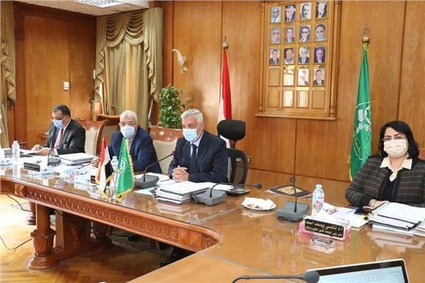 إجراء مقابلات لـ"٢٧" متقدما لشغل مناصب مديرى عموم جدد بجامعة المنوفية