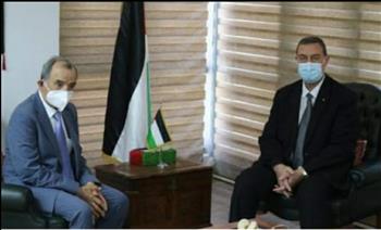   أمين عام «المحامين العرب» يبحث مع سفير فلسطين التعاون لمواجهة جرائم الاحتلال