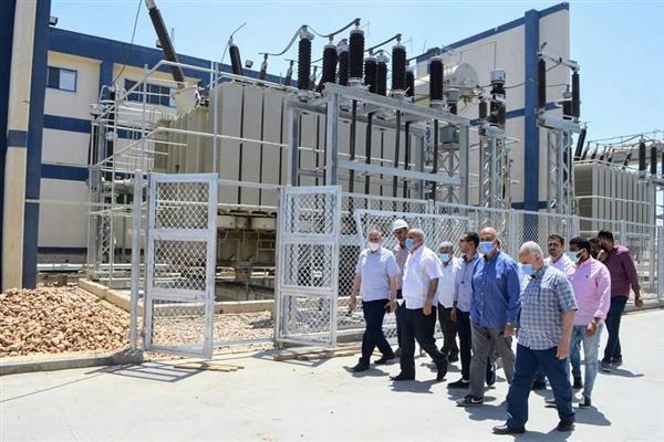 مسئولو «الإسكان» يتفقدون محطات محولات كهرباء العاشر