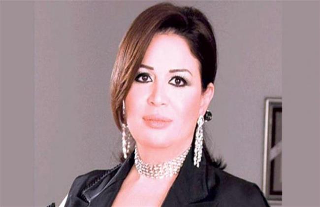 إلهام شاهين: سعيدة لحصولي على جائزة أحسن ممثلة بـ"حظر تجول"