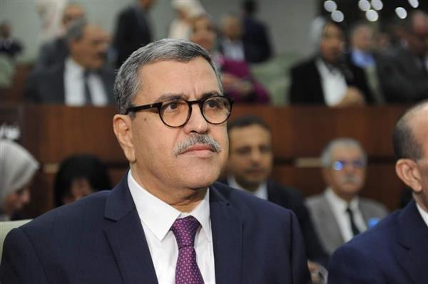 استقالة الحكومة الجزائرية