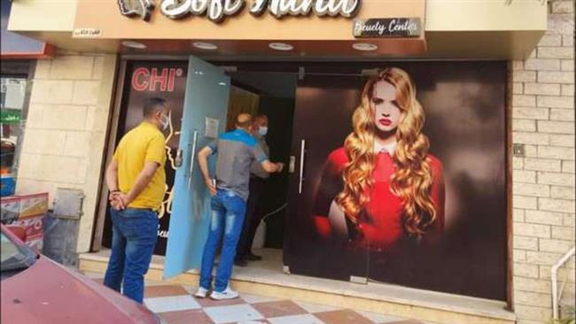 صور.. أوقاف الإسماعيلية تُغلق كوافير حريمي..والسبب صادم 