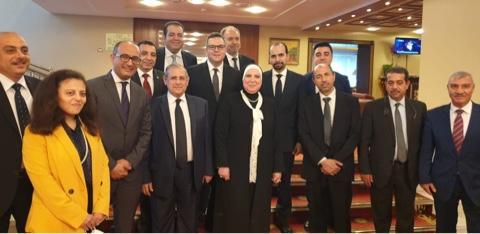نفين جامع تبحث مع شركات روسية تعزيز استثماراتها في السوق المصري