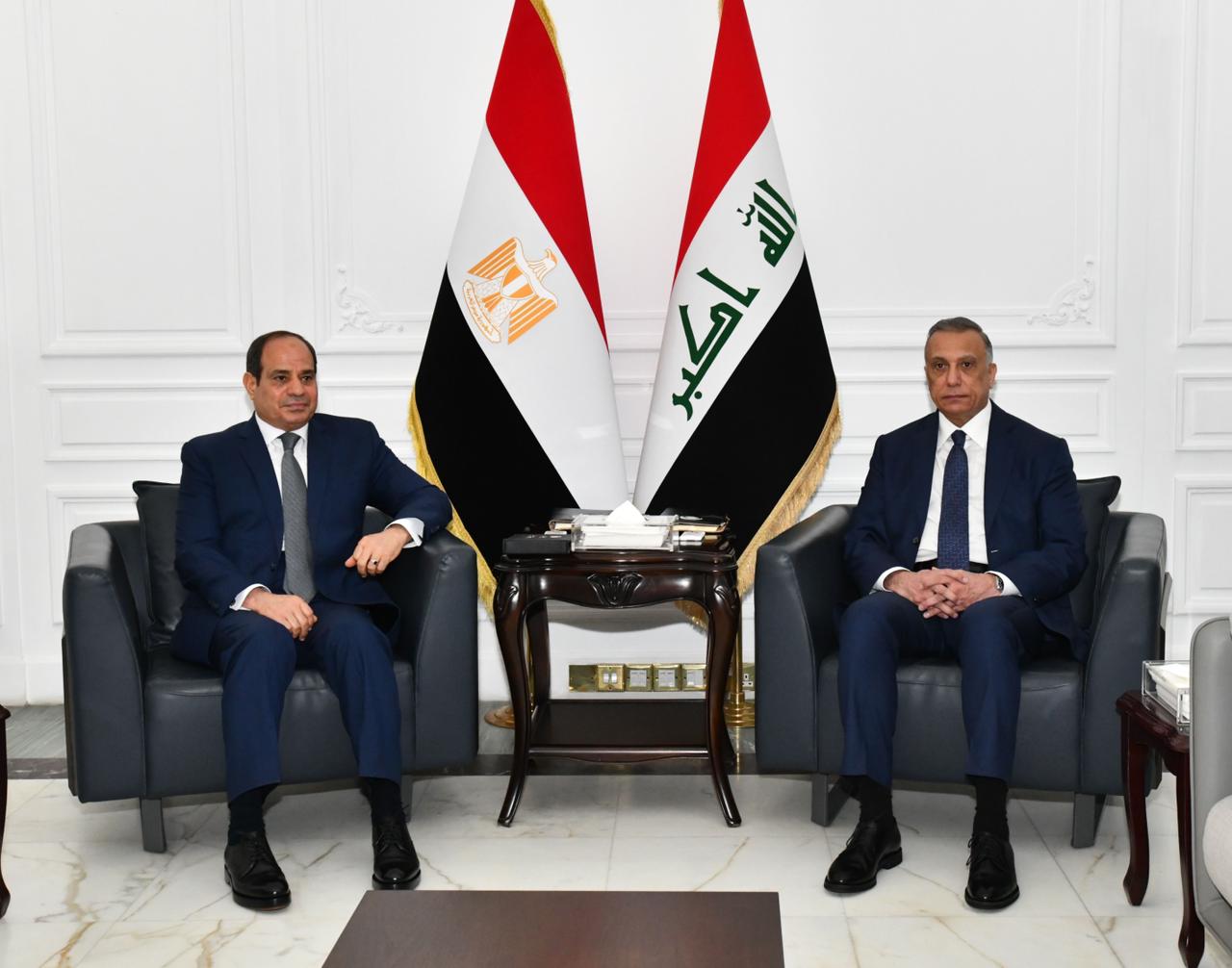 السيسي يلتقي رئيس وزراء العراق