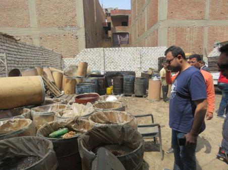 ضبط مصنع مخالف لتدوير الزيوت بالجيزة 