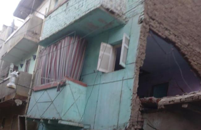 انهيار منزل في حى غرب أسيوط 