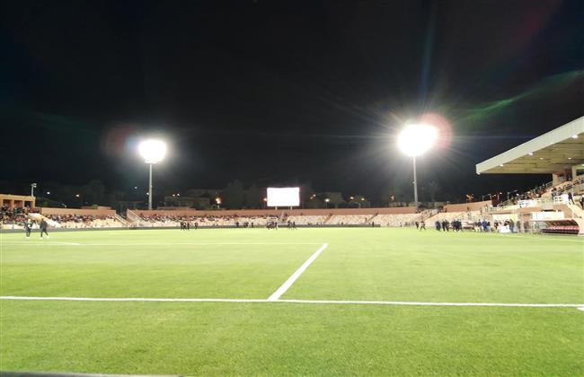 لاعبو الزمالك يعاينون أرضية ستاد السويس