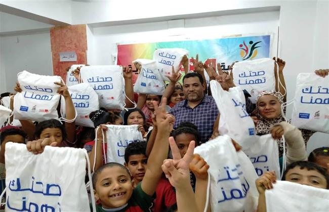 محافظ أسوان: «الناس لبعضهم» نموذج للعمل الإنسانى