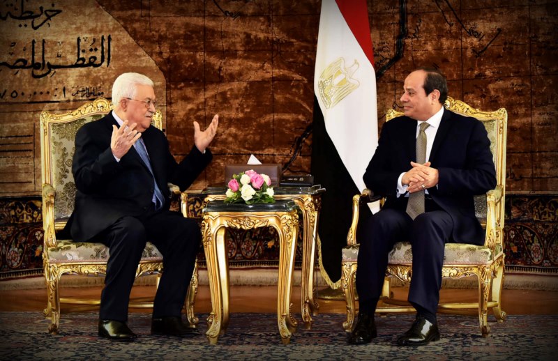 أبو مازن لـ الرئيس السيسى: مصر حصن وعز الأمة