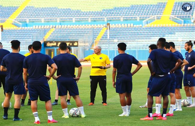 تاكيس جونياس يقود أول تدريبات بيراميدز