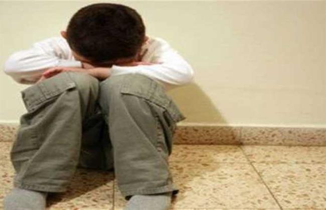 غضب فى أسيوط لتعدى شخص على طفل بوحشية