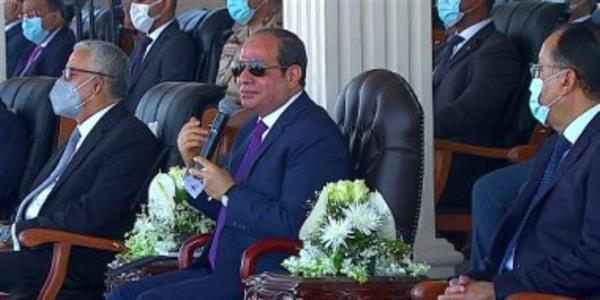 الرئيس السيسى:  لكل المصانع المصرية لديكم فرصة لتطوير حياتكم وتحسين جودة المنتج