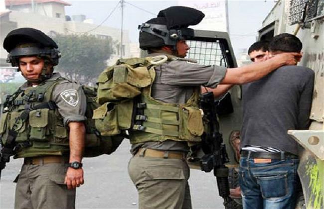 الاحتلال الإسرائيلي يعتقل فلسطينيين اثنين في الضفة الغربية
