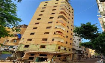 عاجل|| مديرية التضامن بالإسكندرية تُخلى 5 عقارات سكنية