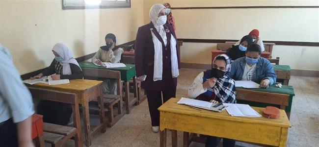 كشك تتفقد مركز توزيع الأسئلة وتطمئن على اللجان 
