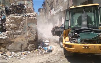   رفع ٤٠ طن مخلفات من شوارع وسط بالإسكندرية