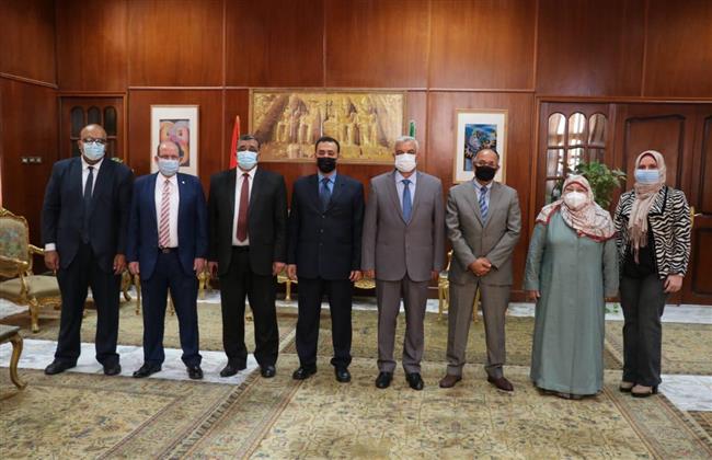 رئيس جامعة المنوفية يستقبل وفد من الهيئة القومية لضمان جودة التعليم والاعتماد