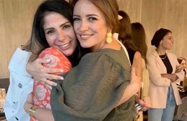 ريهام عبد الغفور عن منى زكي: «أحلى وأشطر وأنضف بني آدمه»