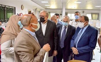 رئيس جامعة بني سويف يفتتح مركز الاختبارات الإلكترونية بكلية الطب البشري
