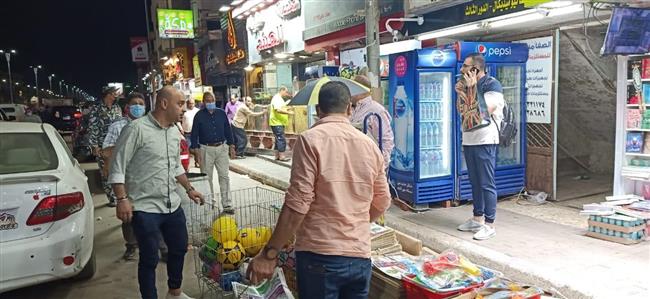 الهجان يقود حملة ليلية مكبرة لرفع الإشغالات ببنها 