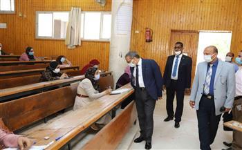 8561 طالبا وطالبة أدوا الامتحانات بجامعة جنوب الوادي