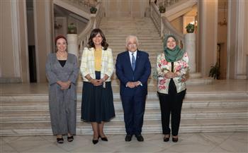 وزيرا "التعليم" و"الهجرة" يبحثان إجراء امتحانات للطلبة المصريين غير القادرين العودة للكويت