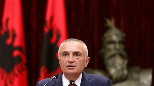 برلمان ألبانيا يعزل رئيس الدولة