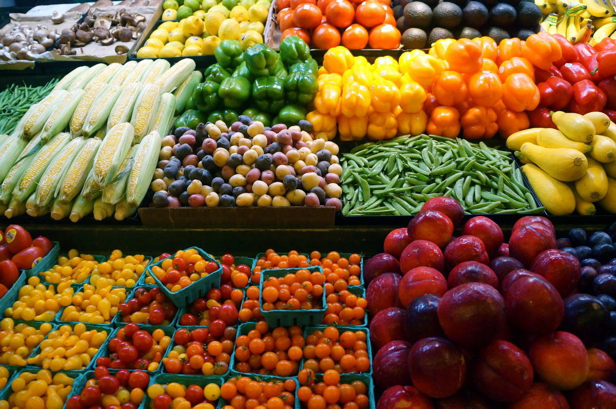 أسعار الخضراوات والفاكهة اليوم السبت