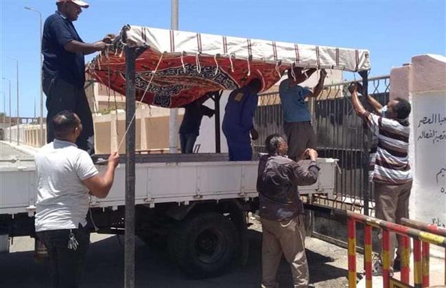 السويس.. مظلات على أبواب لجان الثانوية العامة لحماية الطلاب من الشمس 