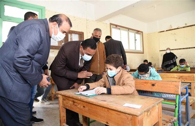 محافظ مطروح يتفقد لجان الثانوية العامة