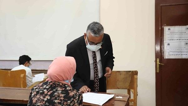استمرار امتحانات الدراسات العليا بجامعة جنوب الوادي