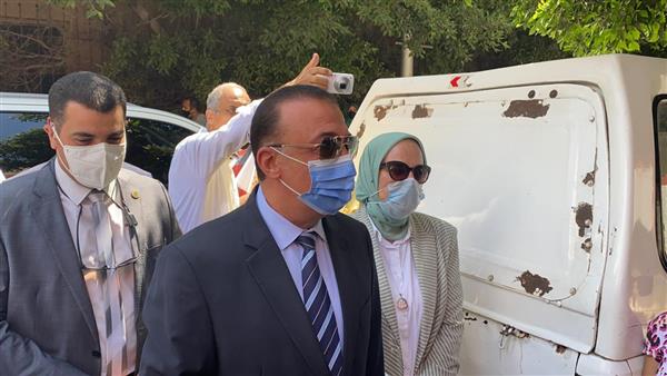 محافظ الإسكندرية يتفقد لجان امتحانات الثانوية العامة ويشدد على توفير احتياجات الطلاب