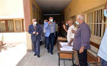 محافظ الأقصر يتفقد لجان امتحانات الثانوية العامة
