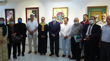   رئيس جامعة المنيا يفتتح معرض تناغمات «التربية الفنية»