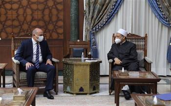   الإمام الأكبر يستقبل السفير المصري الجديد لدى المجر 