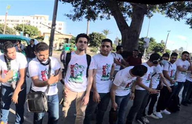 لمساعدة زملائهم.. تكريم ٣ طلاب بممر شرفي بهندسة إسكندرية