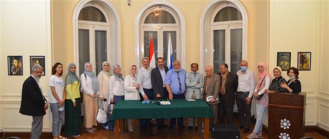 فى الزيارة الأولى لاتحاد كُتاب داغستان.. احميدوف: من أم الدنيا تحيا مصر