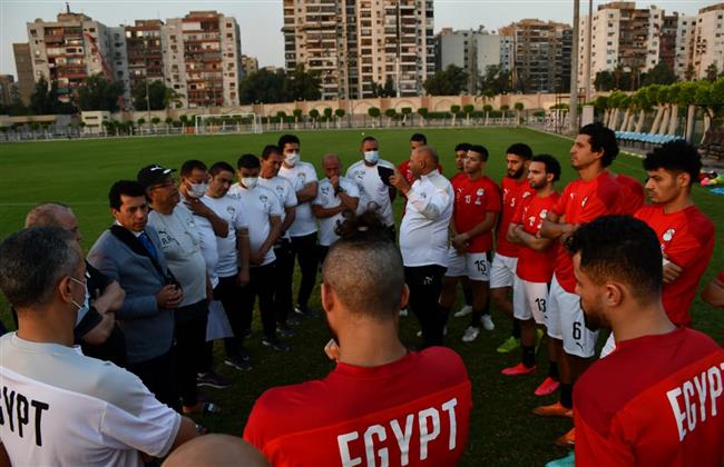 تفاصيل زيارة وزير الرياضة لتدريبات المنتخب الأولمبى