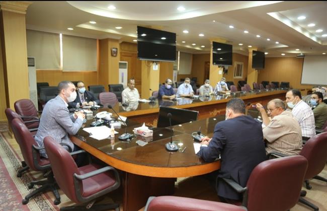 نائب محافظ كفر الشيخ يبحث تفعيل بروتوكول توفير أراضي لأهالي المحافظة بالوادي الجديد 