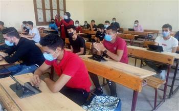طلاب الثانوية العامة يؤدون اليوم امتحان الجغرافيا