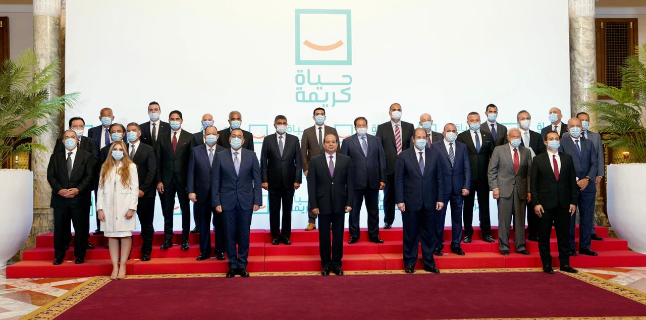 صور|| السيسى وحياة كريمة.. حديث المصريين على السوشيال ميديا