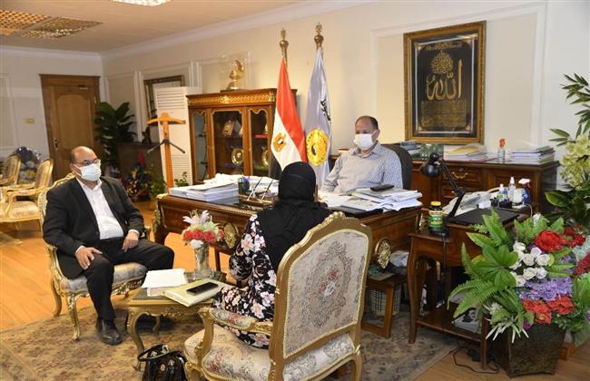 محافظ أسيوط يوجه بمتابعة المشروعات ورفع كفاءة النظافة